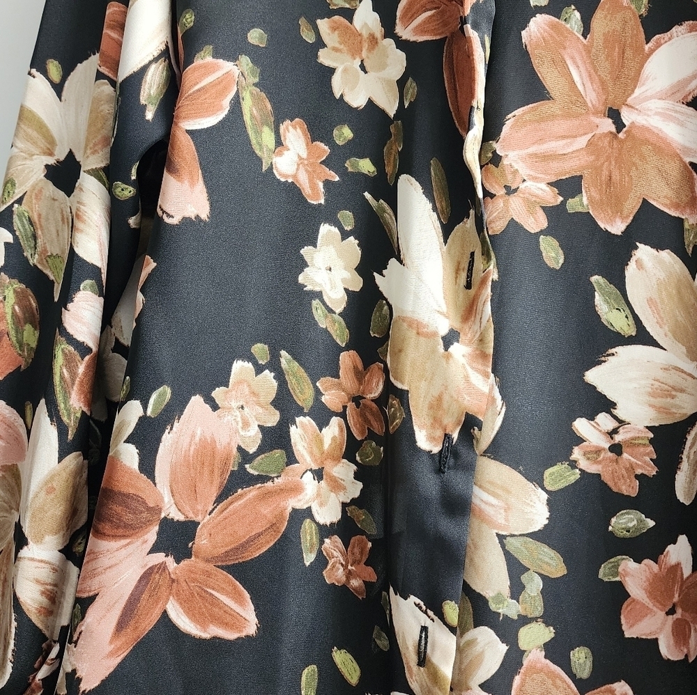 Tamara H Satin Floral Black and Brown Women's Top Button Down Nwot - Picture 3 of 7